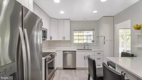 Kitchen - 10310 Royal Rd, Silver Spring, MD 20903 photo 1 of 5