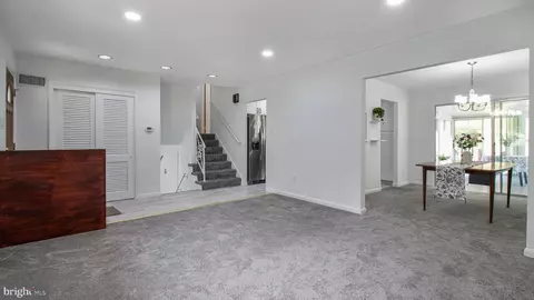 Entry Way - 10310 Royal Rd, Silver Spring, MD 20903 photo 3 of 9