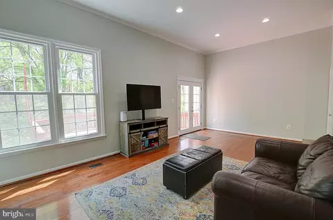 7 Catoctin Ct, Silver Spring, MD 20906 photo 4