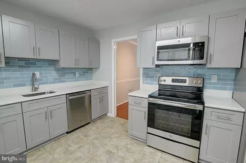 7 Catoctin Ct, Silver Spring, MD 20906 photo 6