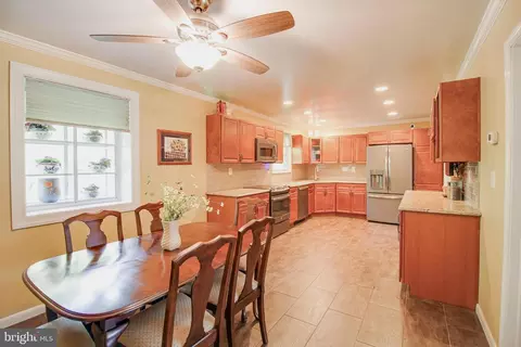 12329 Pretoria Dr, Silver Spring, MD 20904 photo 13