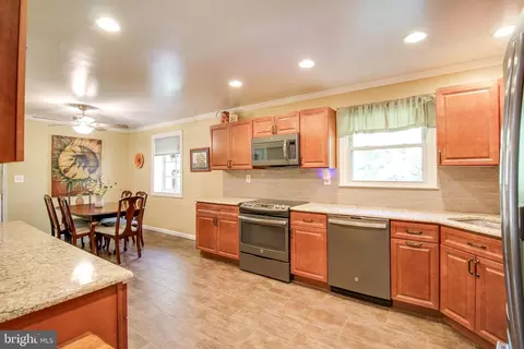12329 Pretoria Dr, Silver Spring, MD 20904 photo 9