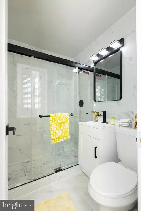 Bath - 12319 Middle Rd, Silver Spring, MD 20906 photo 2 of 3