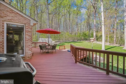 Exterior - 9 Falling Creek Ct, Silver Spring, MD 20904 photo 9 of 17