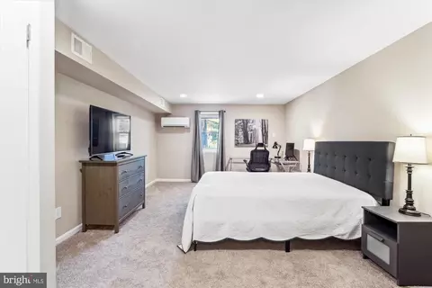 Bedroom - 9 Falling Creek Ct, Silver Spring, MD 20904 photo 6 of 6