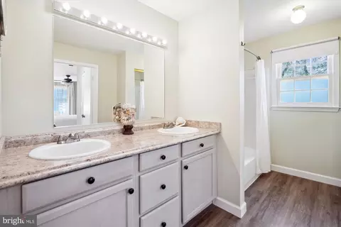 Bath - 9 Falling Creek Ct, Silver Spring, MD 20904 photo 1 of 3