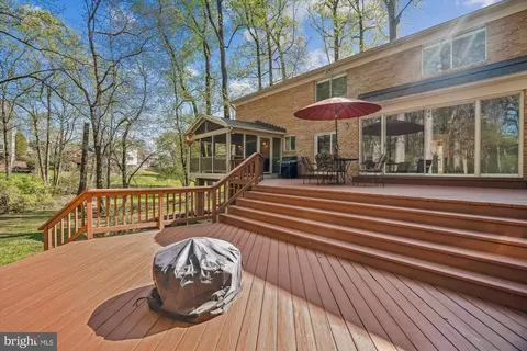 Exterior - 9 Falling Creek Ct, Silver Spring, MD 20904 photo 13 of 17
