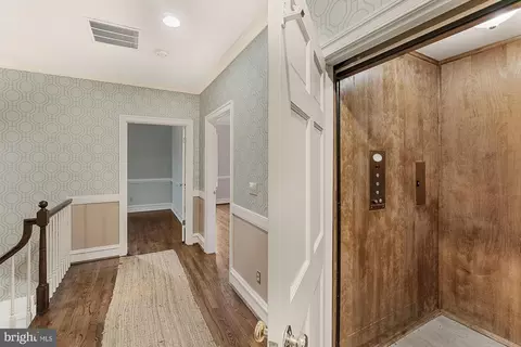 Entry Way - 14920 Mount Nebo Rd, Poolesville, MD 20837 photo 10 of 16