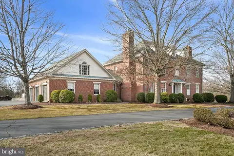 Exterior - 14920 Mount Nebo Rd, Poolesville, MD 20837 photo 4 of 24