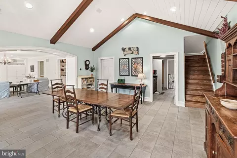 Dining - 14920 Mount Nebo Rd, Poolesville, MD 20837 photo 3 of 4