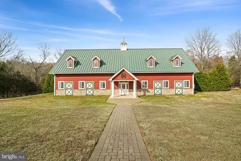 Exterior - 14920 Mount Nebo Rd, Poolesville, MD 20837 photo 3 of 24