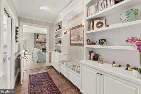 Entry Way - 14920 Mount Nebo Rd, Poolesville, MD 20837 photo 6 of 16