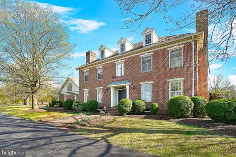 Exterior - 14920 Mount Nebo Rd, Poolesville, MD 20837 photo 2 of 24