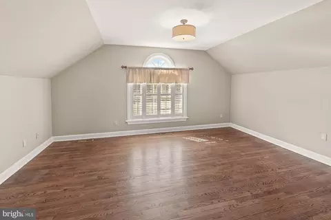 Bedroom - 14920 Mount Nebo Rd, Poolesville, MD 20837 photo 6 of 8