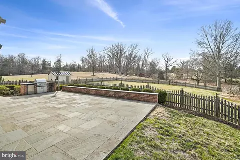 Exterior - 14920 Mount Nebo Rd, Poolesville, MD 20837 photo 18 of 24