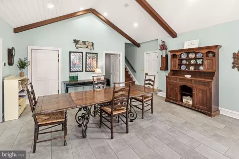Dining - 14920 Mount Nebo Rd, Poolesville, MD 20837 photo 4 of 4
