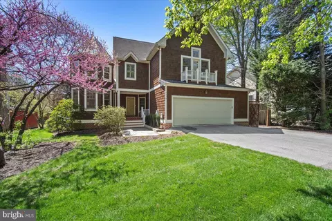 7616 Cabin Rd, Cabin John, MD 20818