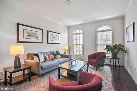 Living - 1547 Rabbit Hollow Pl, Silver Spring, MD 20906 photo 1 of 4