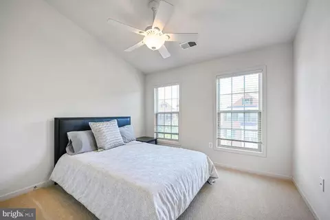 Bedroom - 1547 Rabbit Hollow Pl, Silver Spring, MD 20906 photo 6 of 8