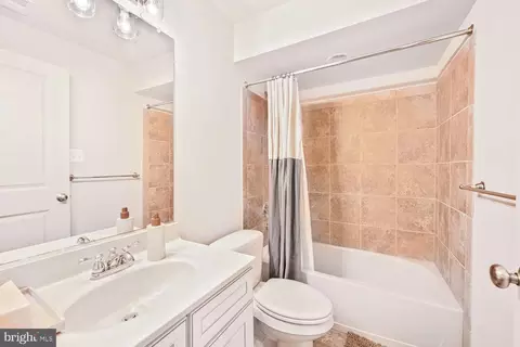 Bath - 1547 Rabbit Hollow Pl, Silver Spring, MD 20906 photo 3 of 3