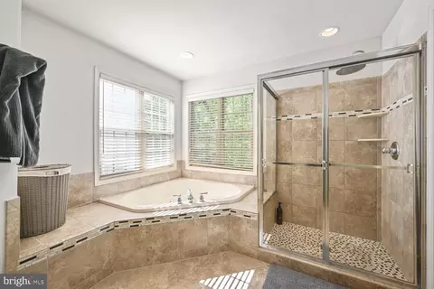 Bath - 1547 Rabbit Hollow Pl, Silver Spring, MD 20906 photo 2 of 3