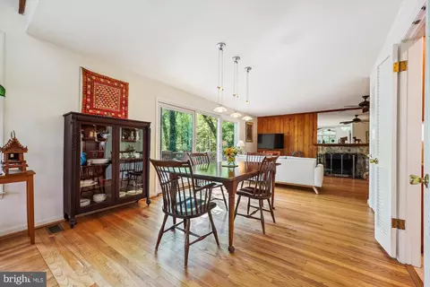 Dining - 10606 Mantz Rd, Silver Spring, MD 20903 photo 3 of 3