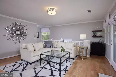 10823 Hampton Mill Ter #300, Rockville, MD 20852