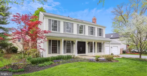 18565 Queen Elizabeth Dr, Olney, MD 20832