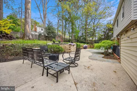 Exterior - 3 Harrowgate Ct, Potomac, MD 20854 photo 14 of 20