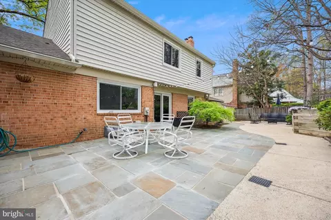 Exterior - 3 Harrowgate Ct, Potomac, MD 20854 photo 13 of 20