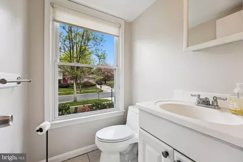 Bath - 3 Harrowgate Ct, Potomac, MD 20854 photo 1 of 4