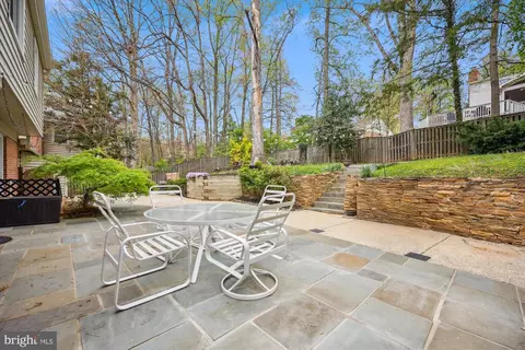 Exterior - 3 Harrowgate Ct, Potomac, MD 20854 photo 3 of 20