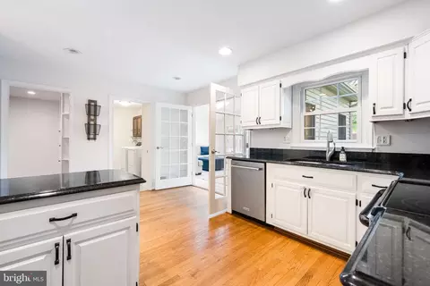 8 Turnham Ct, Gaithersburg, MD 20878 photo 12