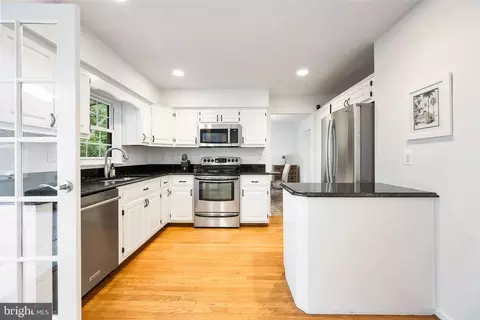 8 Turnham Ct, Gaithersburg, MD 20878 photo 13