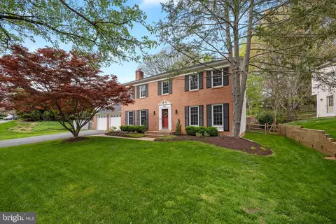 8 Turnham Ct, Gaithersburg, MD 20878 photo 3