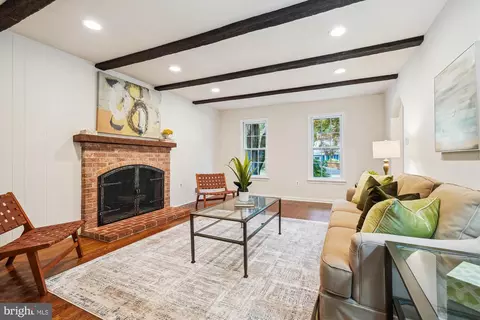 Living - 8200 Bells Mill Rd, Potomac, MD 20854 photo 4 of 5