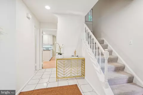 Entry Way - 8200 Bells Mill Rd, Potomac, MD 20854 photo 4 of 5