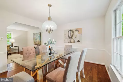 Dining - 8200 Bells Mill Rd, Potomac, MD 20854 photo 2 of 4