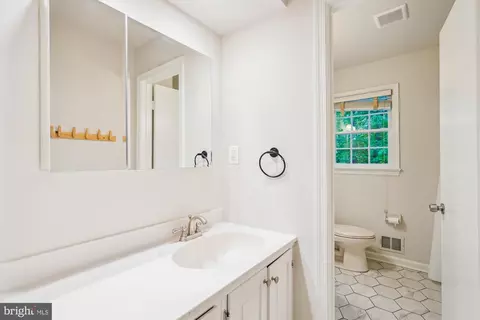 Entry Way - 8200 Bells Mill Rd, Potomac, MD 20854 photo 5 of 5