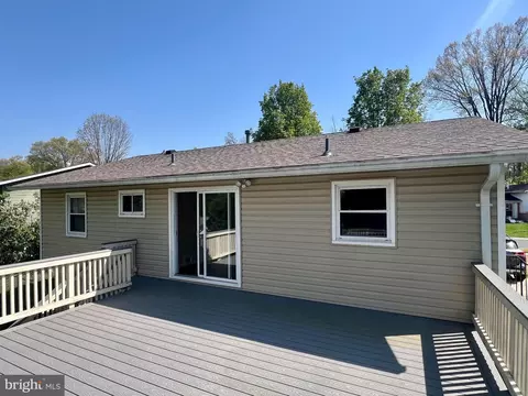Exterior - 4105 Isbell St, Silver Spring, MD 20906 photo 3 of 5
