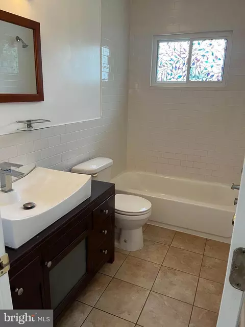 Bath - 4105 Isbell St, Silver Spring, MD 20906 photo 1 of 2