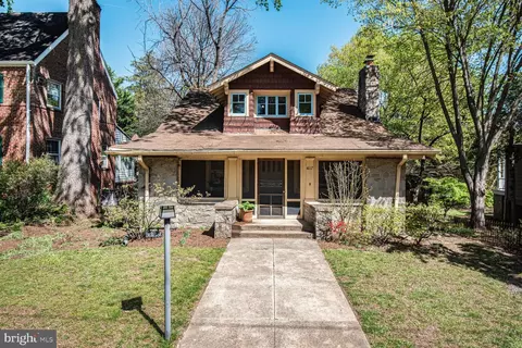 4117 Woodbine St, Chevy Chase, MD 20815