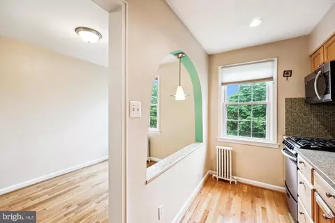 2406 Colston Dr #202, Silver Spring, MD 20910 photo 9