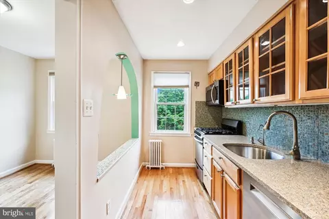 2406 Colston Dr #202, Silver Spring, MD 20910 photo 5