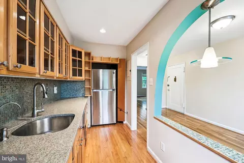 2406 Colston Dr #202, Silver Spring, MD 20910 photo 7