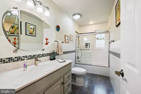 Bath - 12012 Coldstream Dr, Potomac, MD 20854 photo 3 of 4