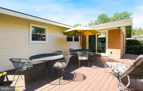 Exterior - 12012 Coldstream Dr, Potomac, MD 20854 photo 7 of 11