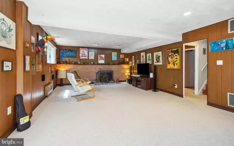 Living - 12012 Coldstream Dr, Potomac, MD 20854 photo 2 of 2