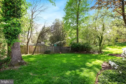 Exterior - 12012 Coldstream Dr, Potomac, MD 20854 photo 5 of 11