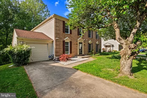 11455 Oak Leaf Dr, Silver Spring, MD 20901